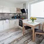 Christina Appartement *