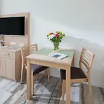 Christina Apartament *