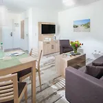 Christina Apartament *